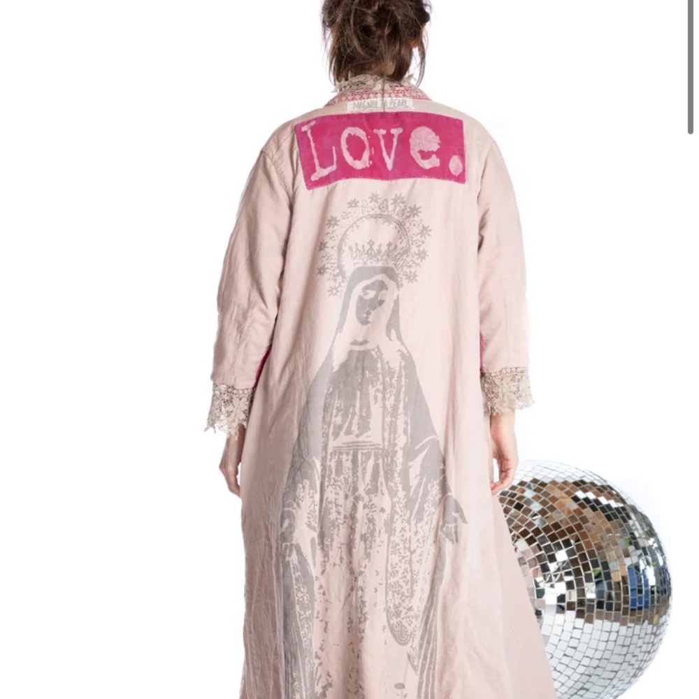Magnolia Pearl velvet jacket. NWT one size fits most